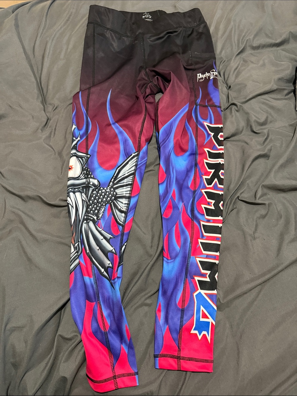 Graphic Flame Compression Leggings with Fish Motif